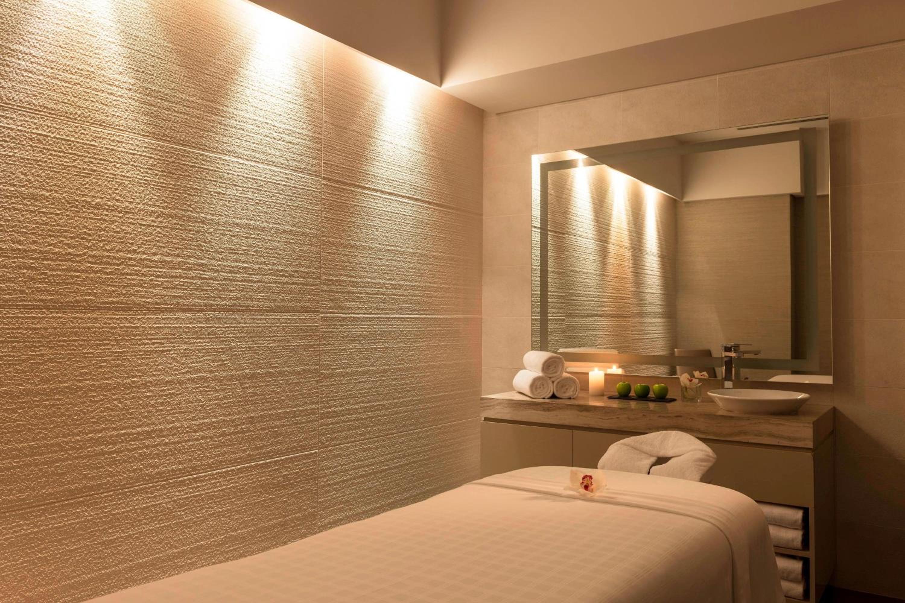 The Westin City Centre Bahrain — снимок 15
