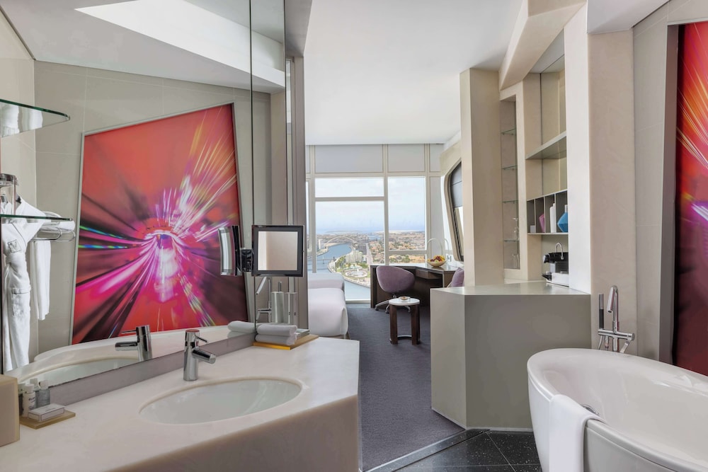 V Hotel Dubai, Curio Collection by Hilton — снимок 15