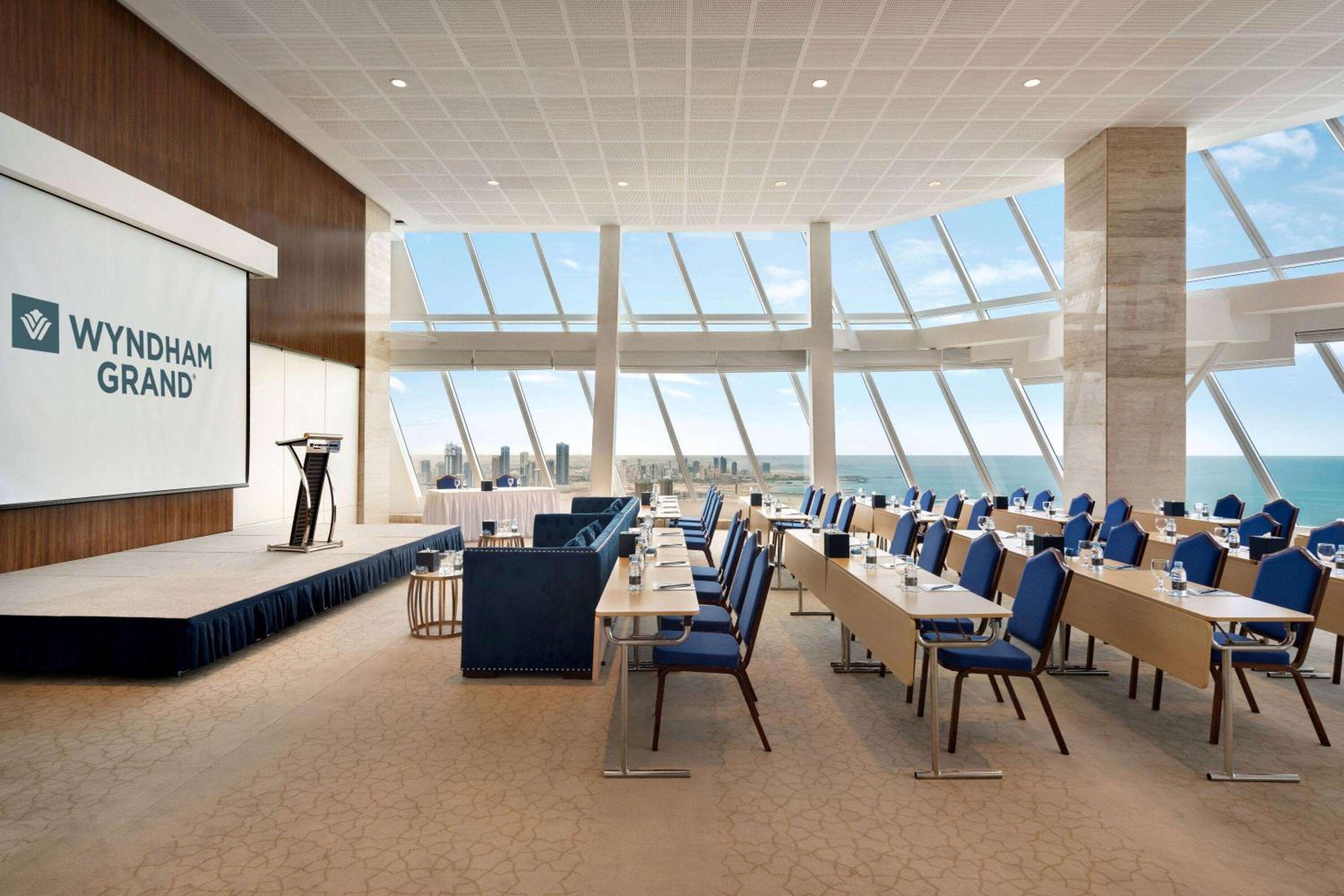 Wyndham Grand Manama — снимок 23