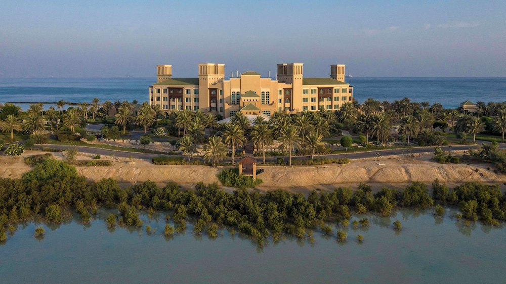 Anantara Desert Islands Resort & Spa — вид курорта