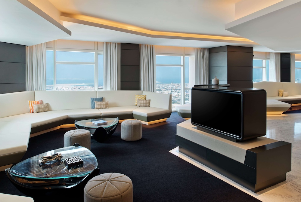 V Hotel Dubai, Curio Collection by Hilton — снимок 14