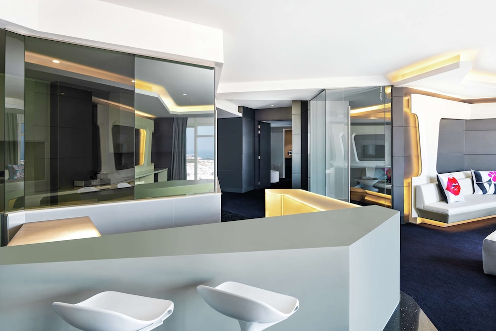 V Hotel Dubai, Curio Collection by Hilton — снимок 20