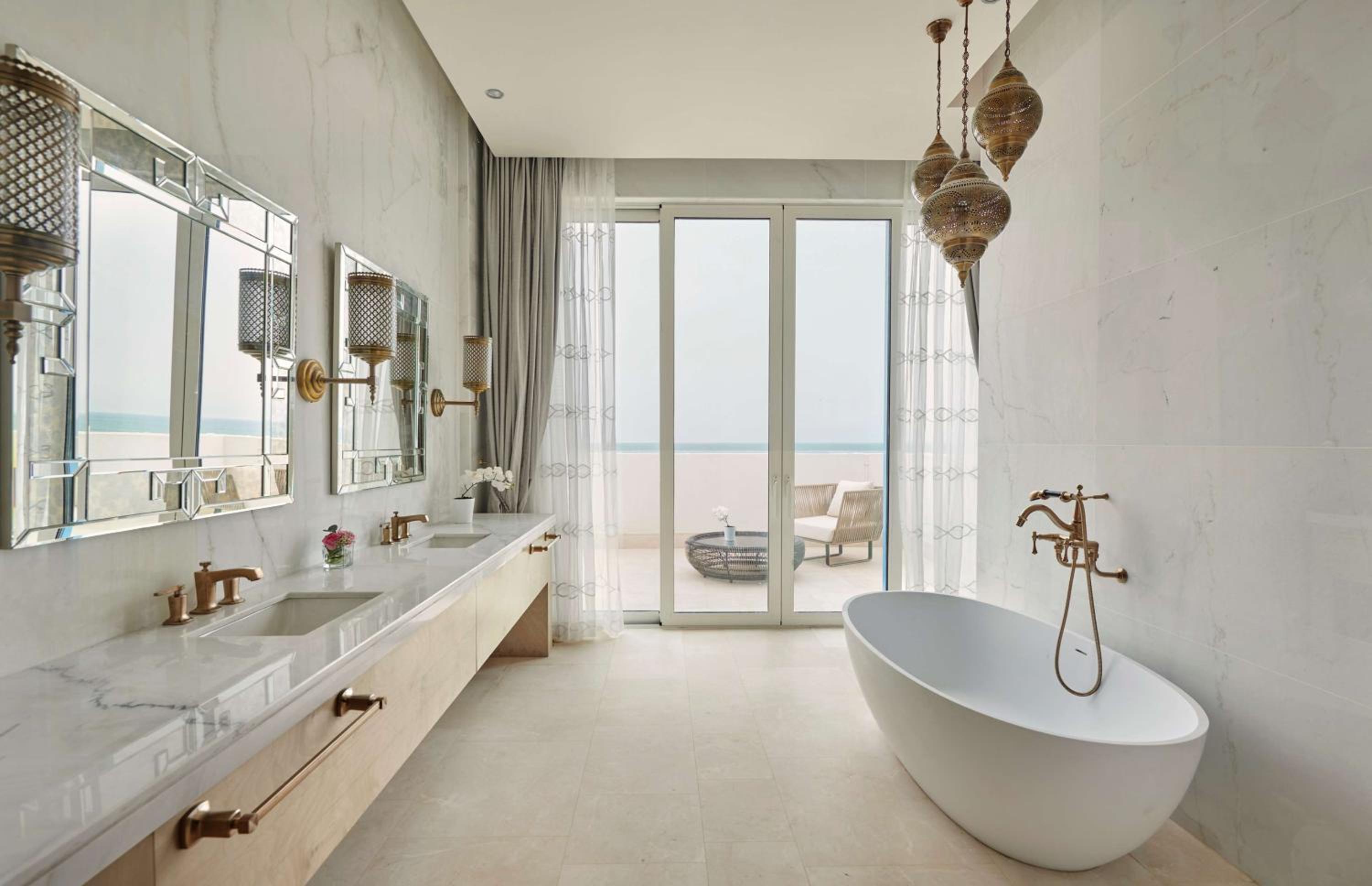 Hilton Salwa Beach Resort & Villas — снимок 25