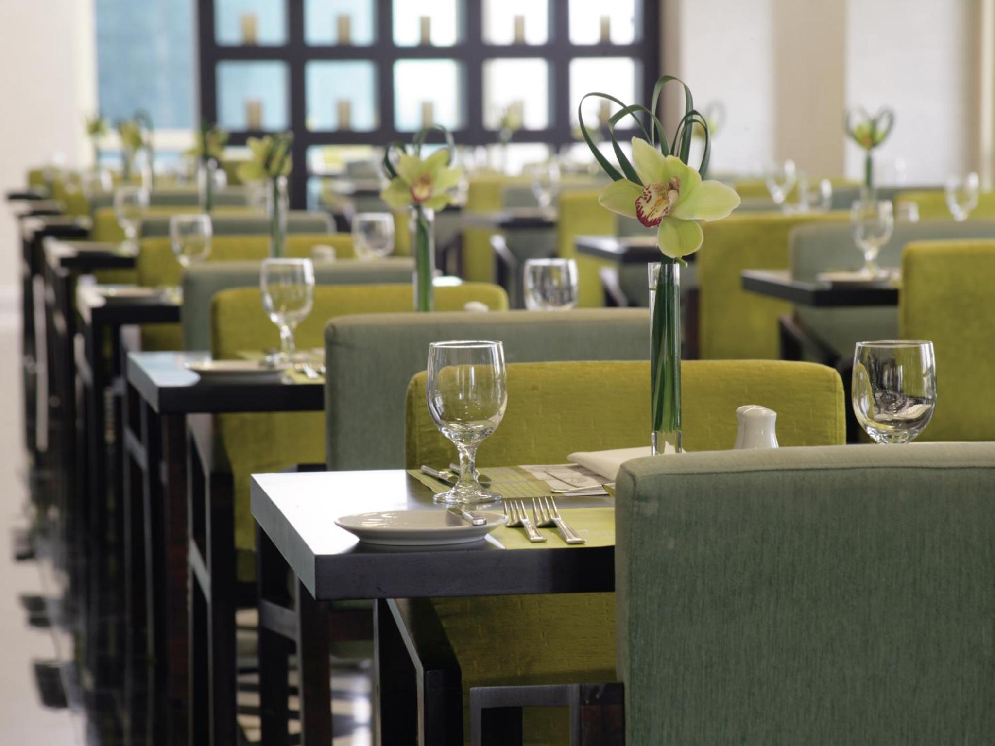 The Tower Plaza Hotel — снимок 28