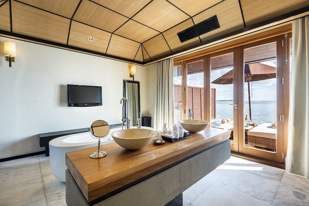 Lily Beach Resort — снимок 30
