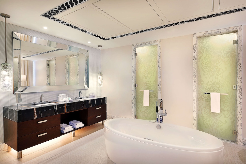 Hilton Dubai Al Habtoor City — снимок 4