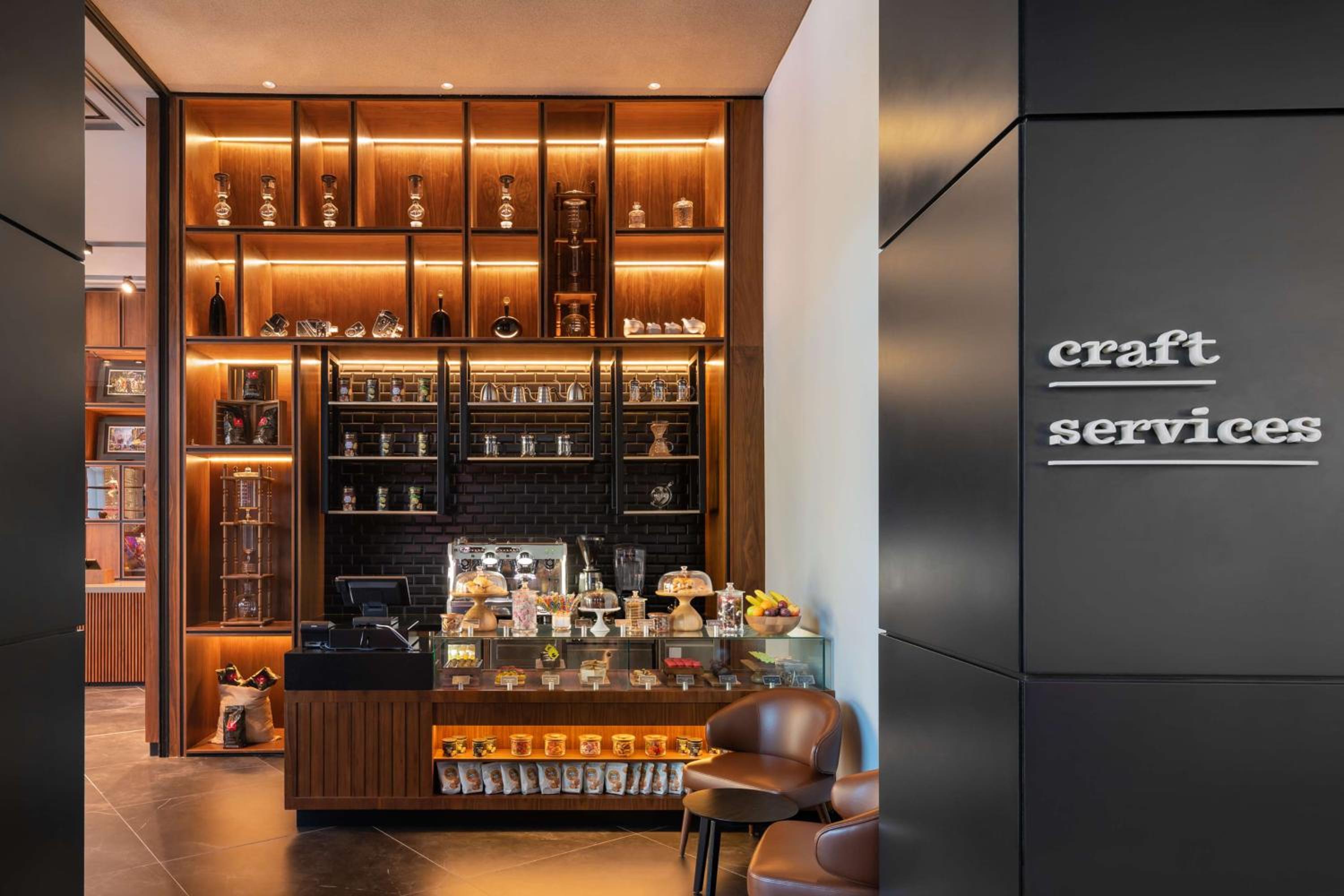 The WB Abu Dhabi, Curio Collection by Hilton — снимок 21
