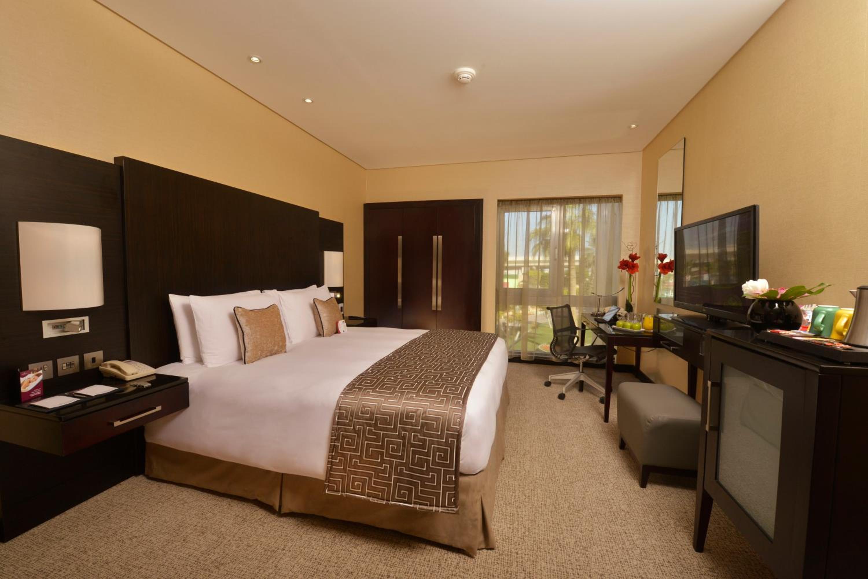 Crowne Plaza Bahrain, an IHG Hotel — снимок 26