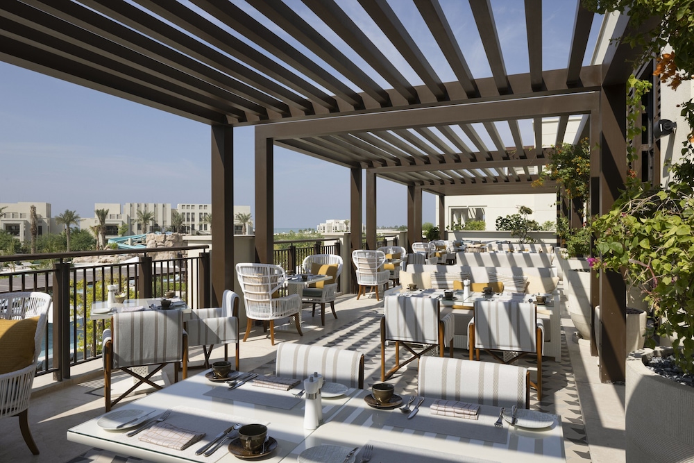 Jumeirah Gulf of Bahrain Resort & Spa — снимок 24