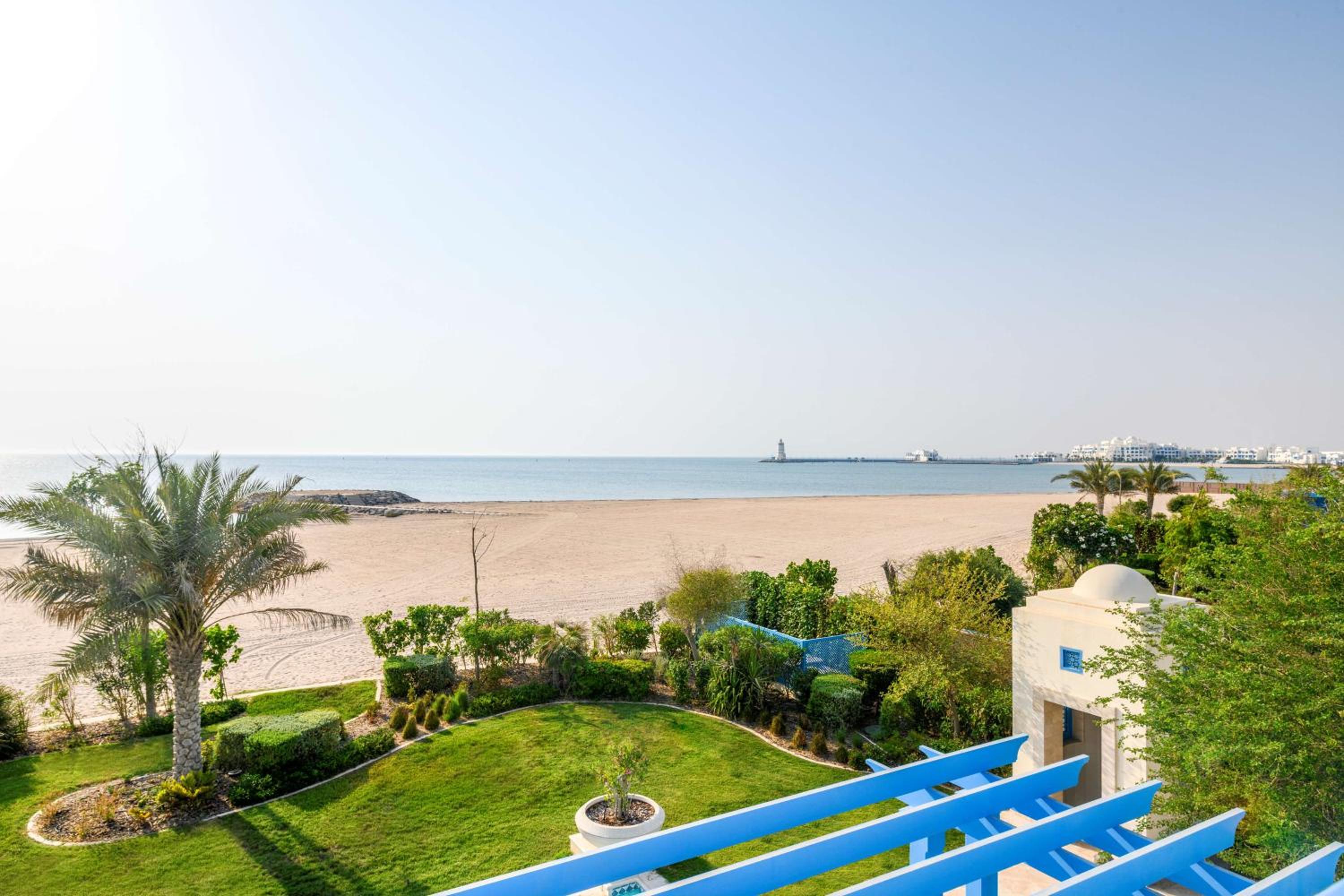 Hilton Salwa Beach Resort & Villas — снимок 24