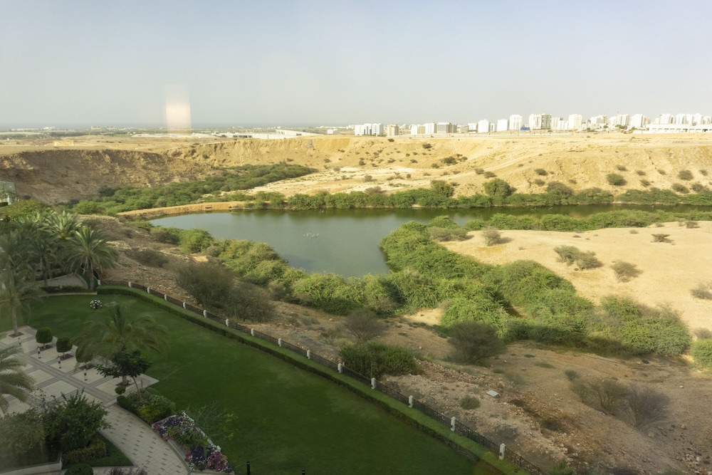 Crowne Plaza Muscat OCEC, an IHG Hotel — снимок 22