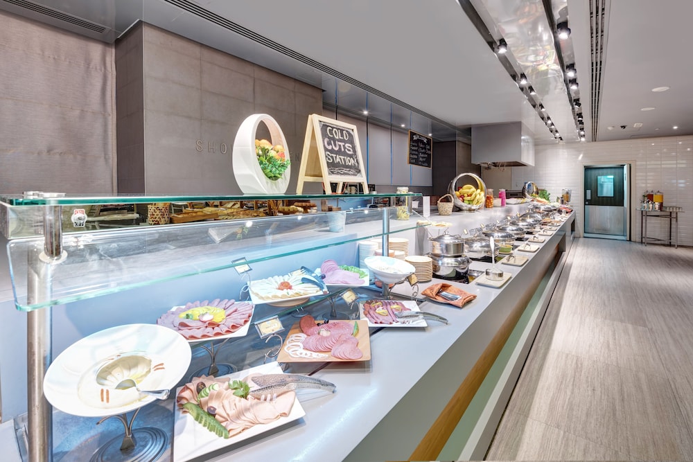 The Act Hotel Sharjah — снимок 24