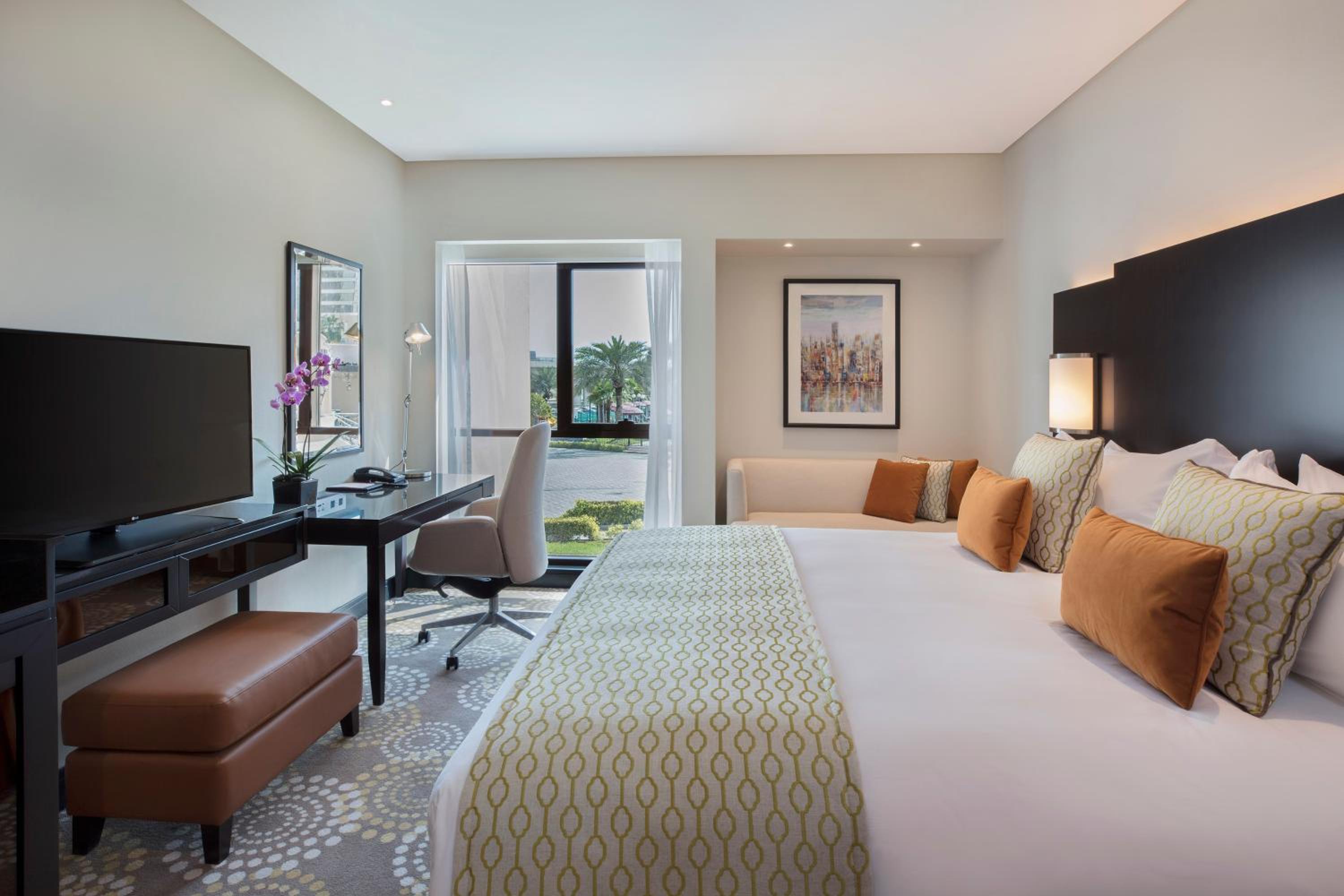 Crowne Plaza Bahrain, an IHG Hotel — снимок 27