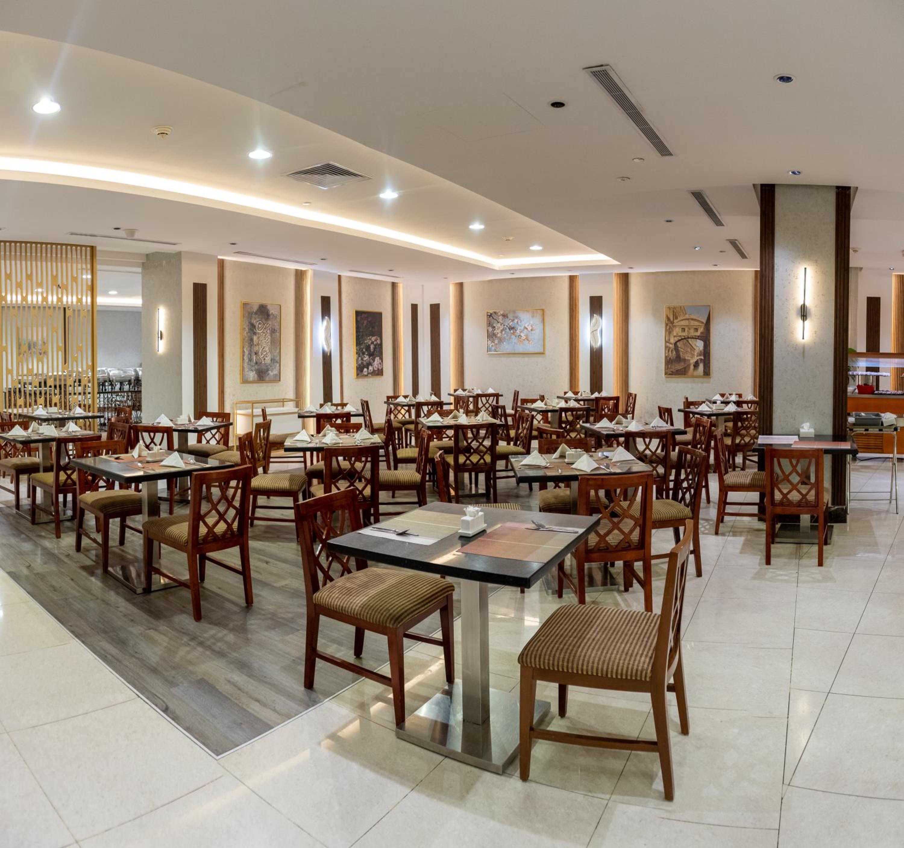 Al Eiman Royal Hotel — снимок 23