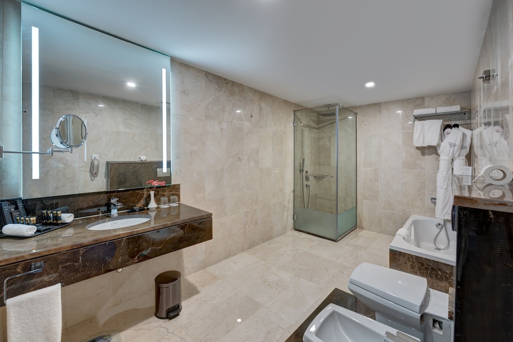 Ghaya Grand Hotel — снимок 9