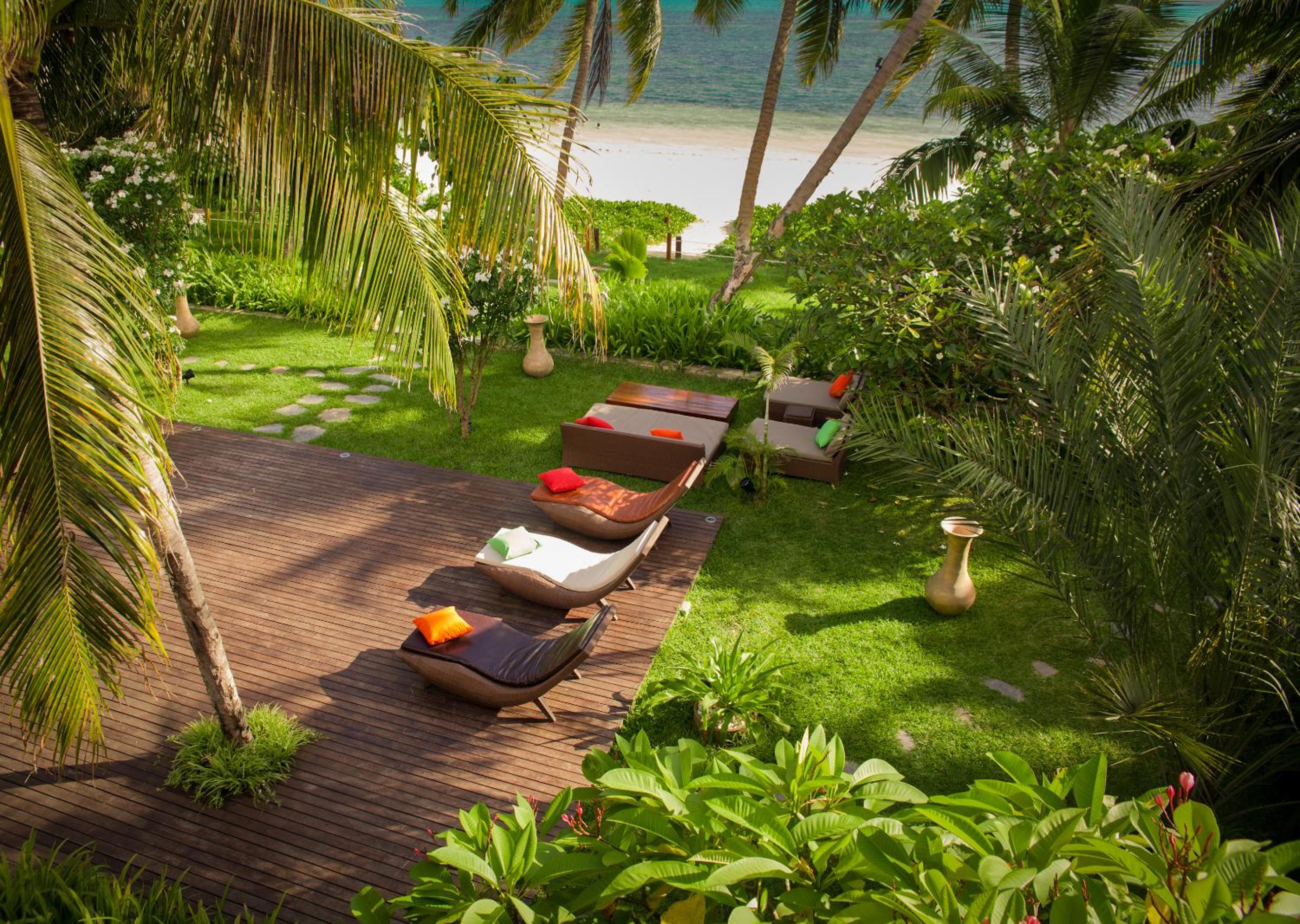 Dhevatara Beach Hotel — снимок 18