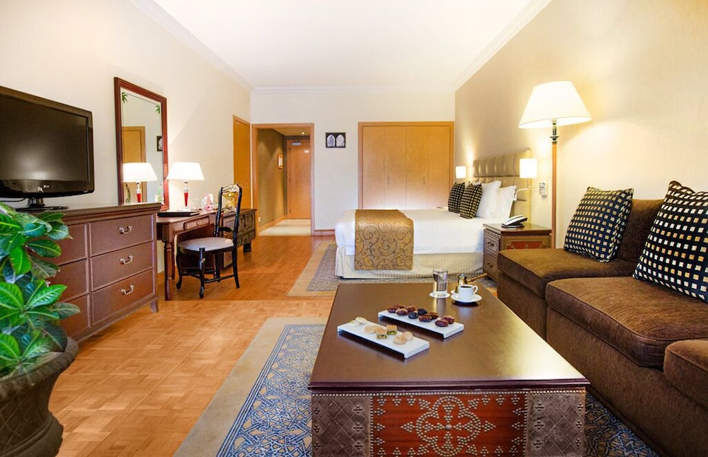 Crowne Plaza Dubai, an IHG Hotel — снимок 18