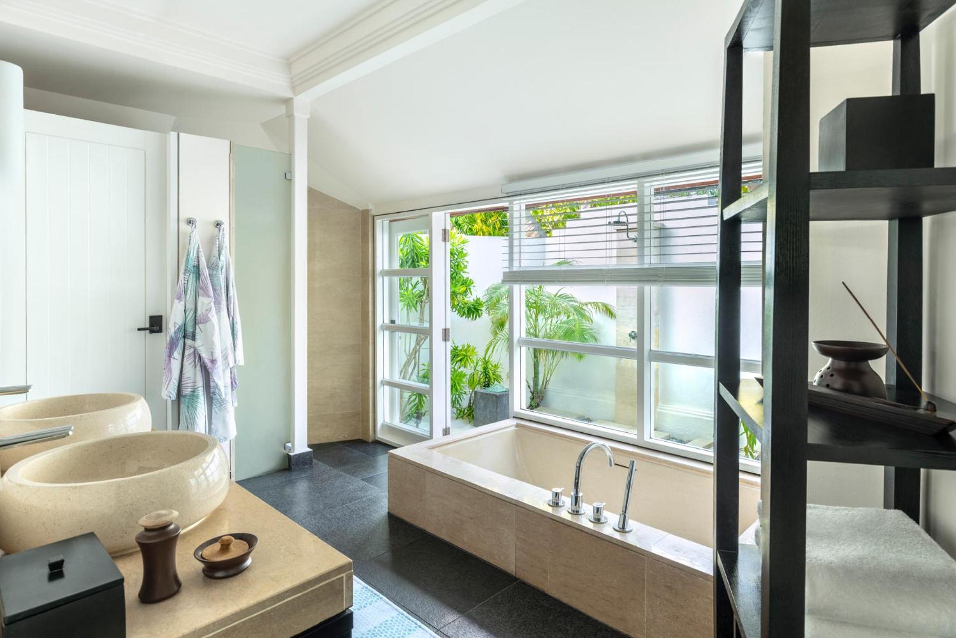 Four Seasons Resort Maldives at Kuda Huraa — снимок 14
