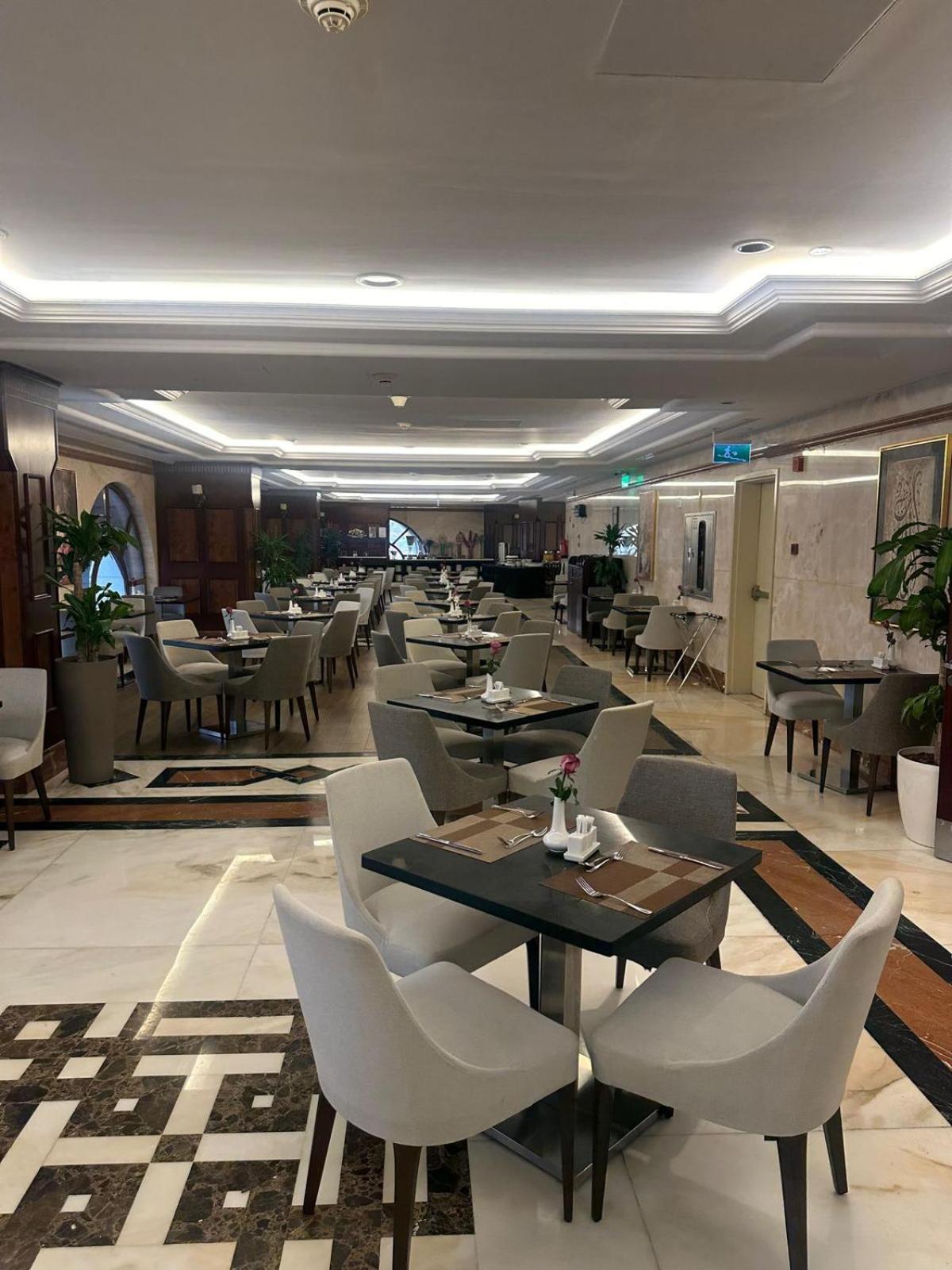 Al Eiman Royal Hotel — снимок 3