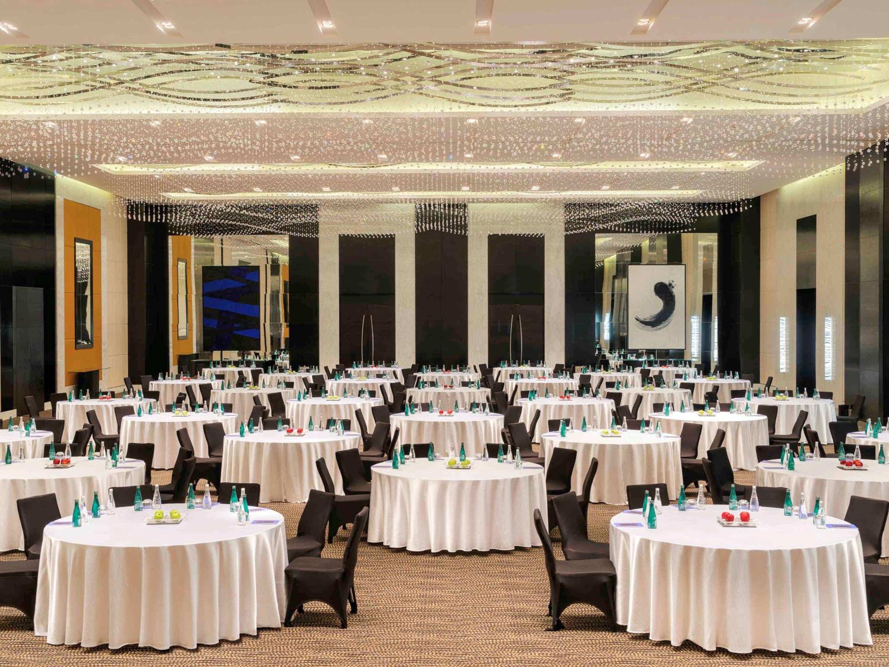 Sofitel Abu Dhabi Corniche — снимок 12