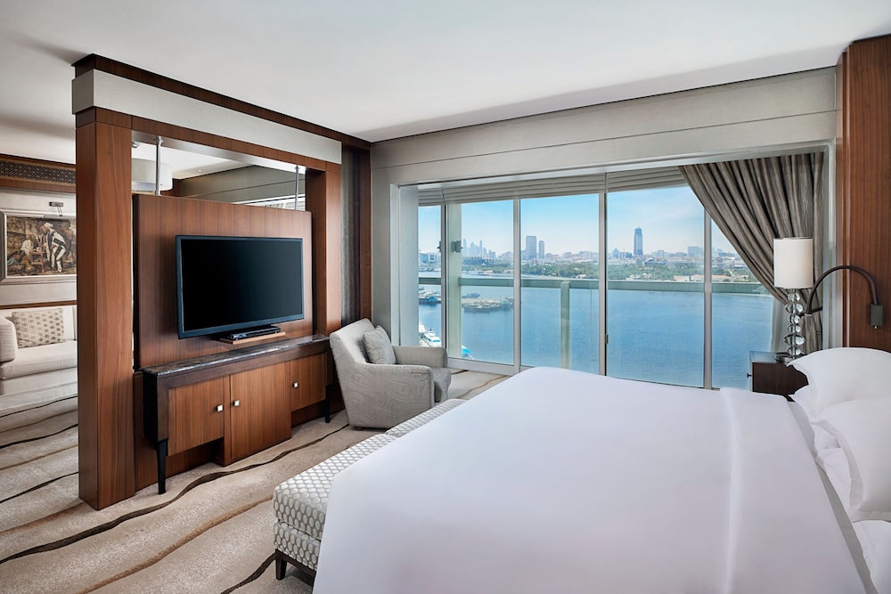 Sheraton Dubai Creek Hotel & Towers — снимок 28