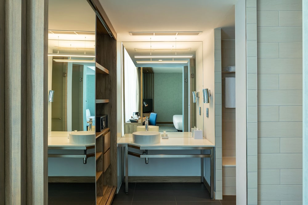 Aloft Palm Jumeirah, a Marriott Hotel — снимок 27