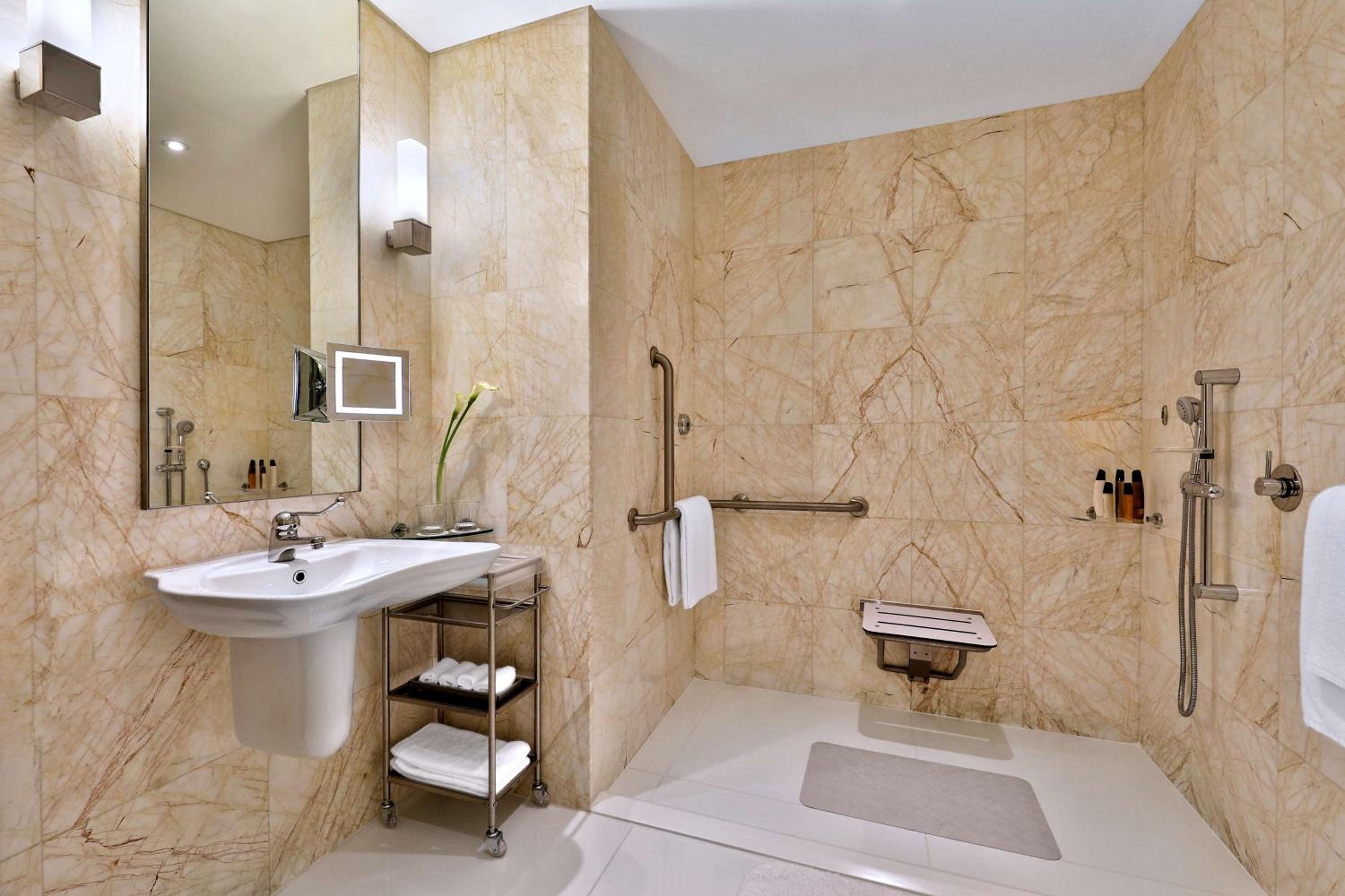 Conrad Abu Dhabi Etihad Towers — снимок 7
