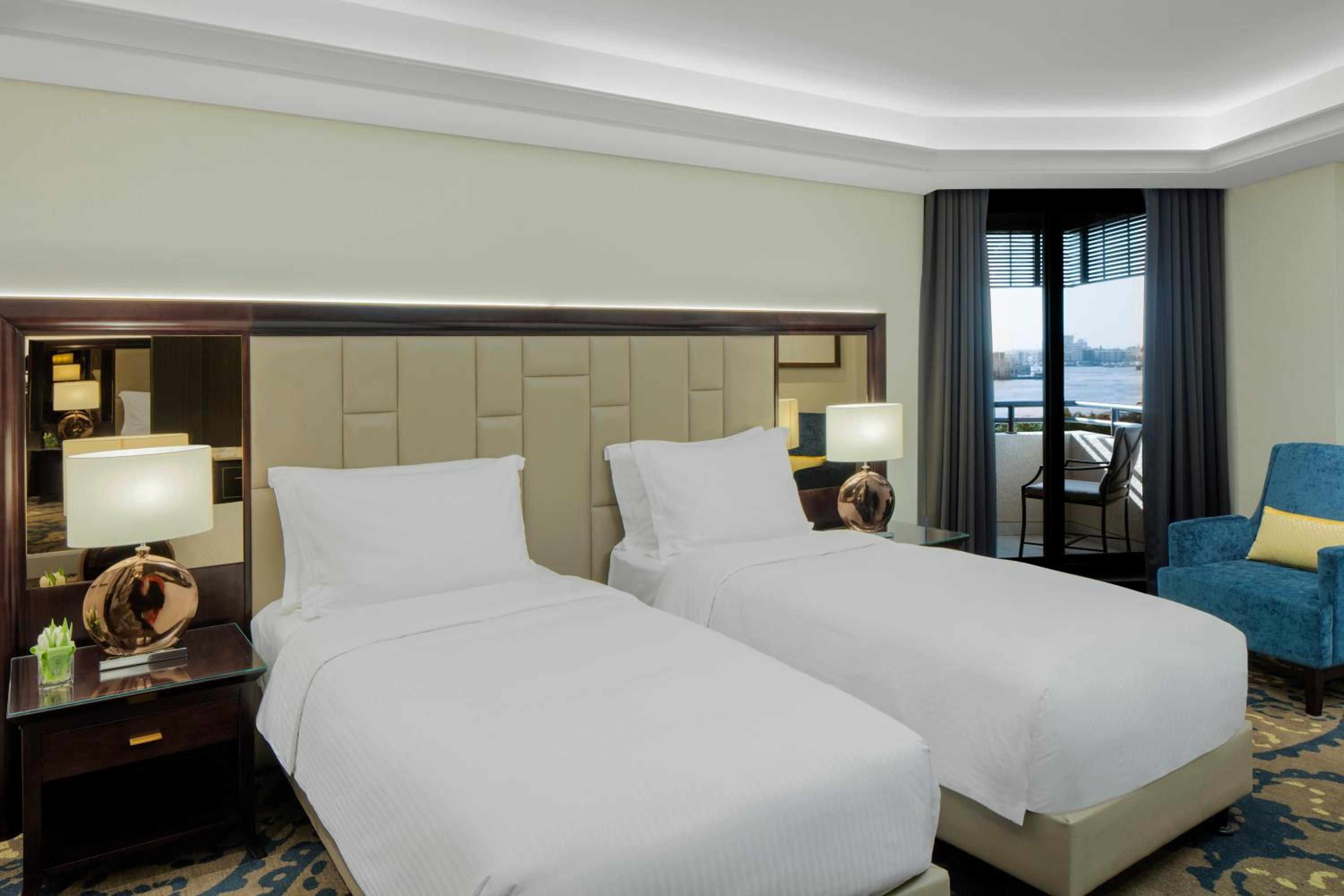 Radisson Blu Hotel, Dubai Deira Creek — снимок 23