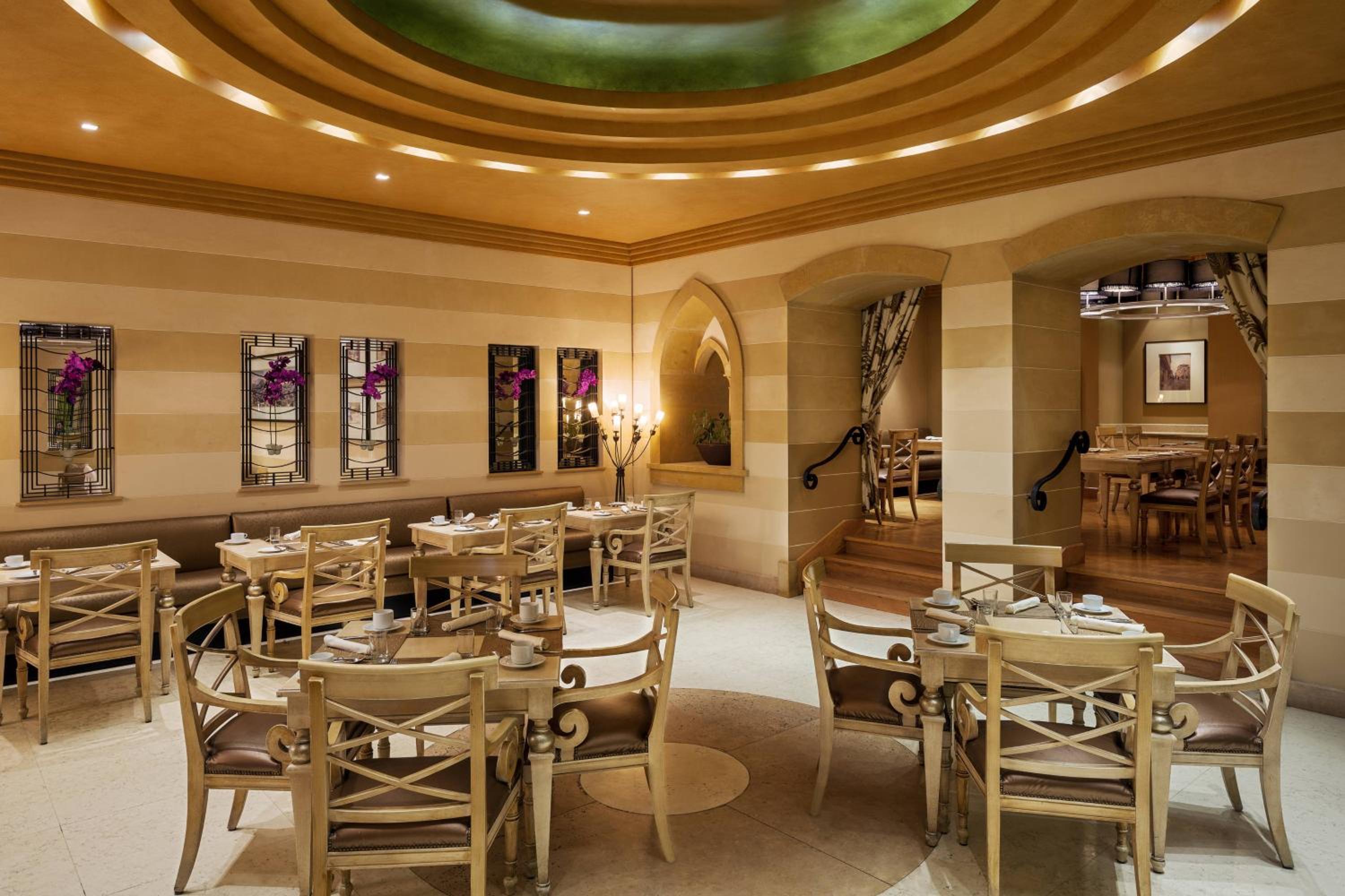 Sheraton Dammam Hotel & Convention Centre — снимок 3