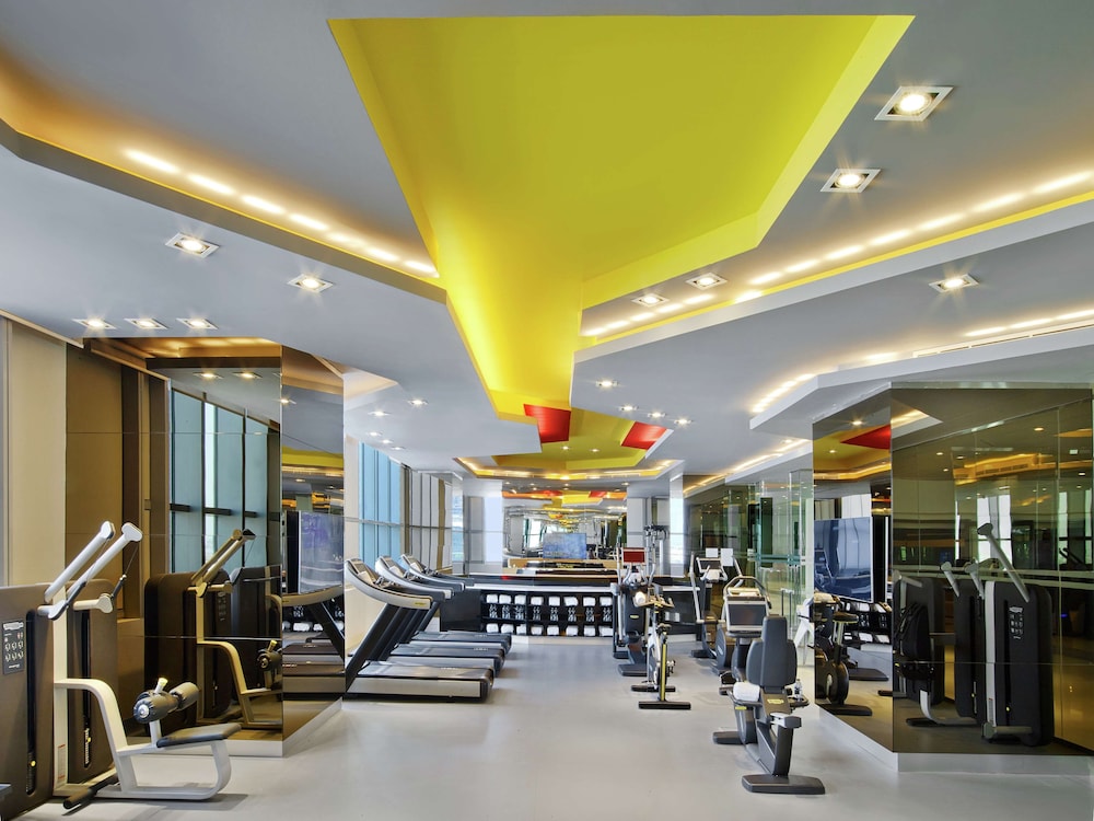 V Hotel Dubai, Curio Collection by Hilton — снимок 21