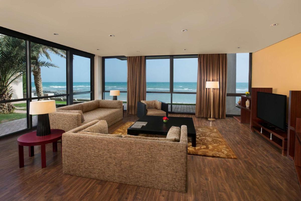 Hilton Kuwait Resort — снимок 30