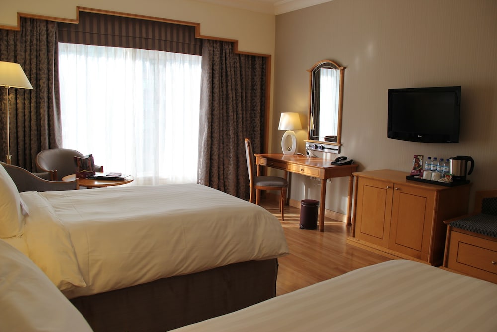 Crowne Plaza Abu Dhabi, an IHG Hotel — снимок 20