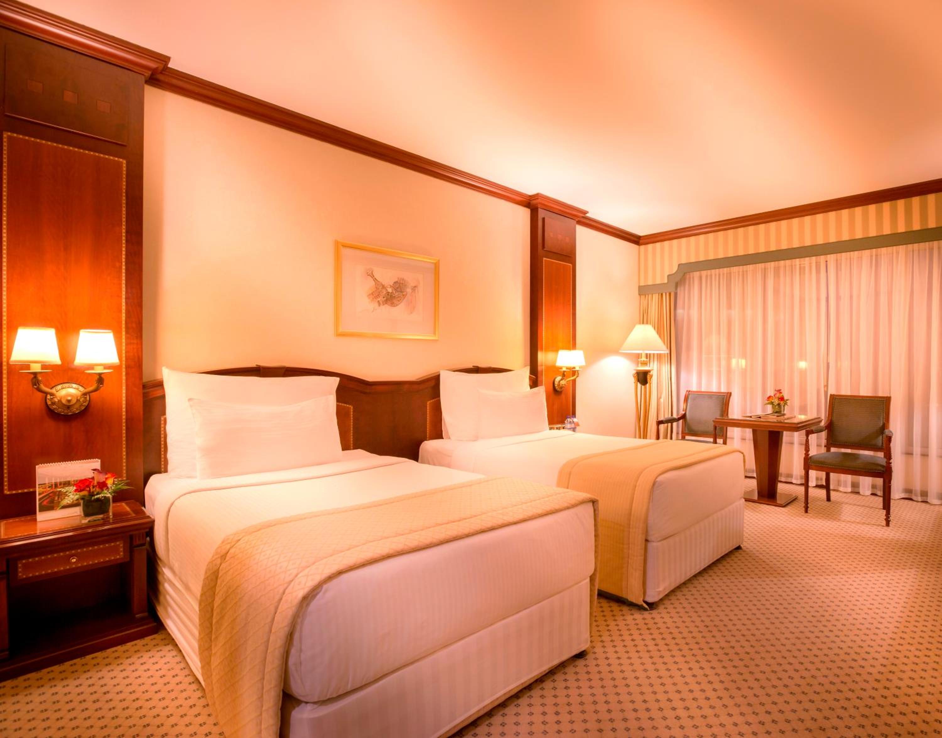 Corniche Hotel Abu Dhabi — снимок 15
