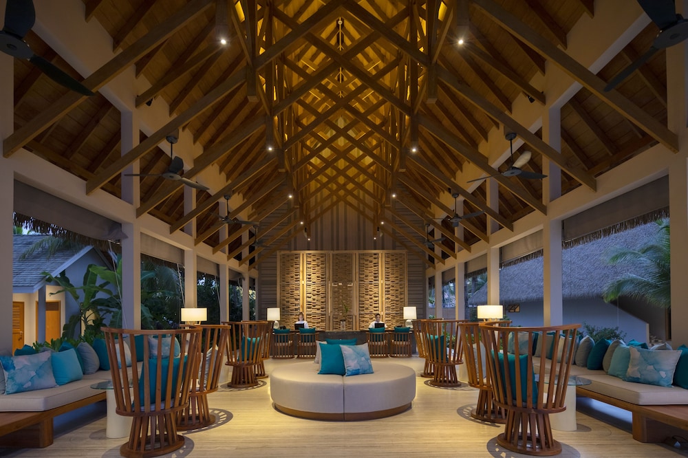 Emerald Faarufushi Resort & Spa — снимок 3