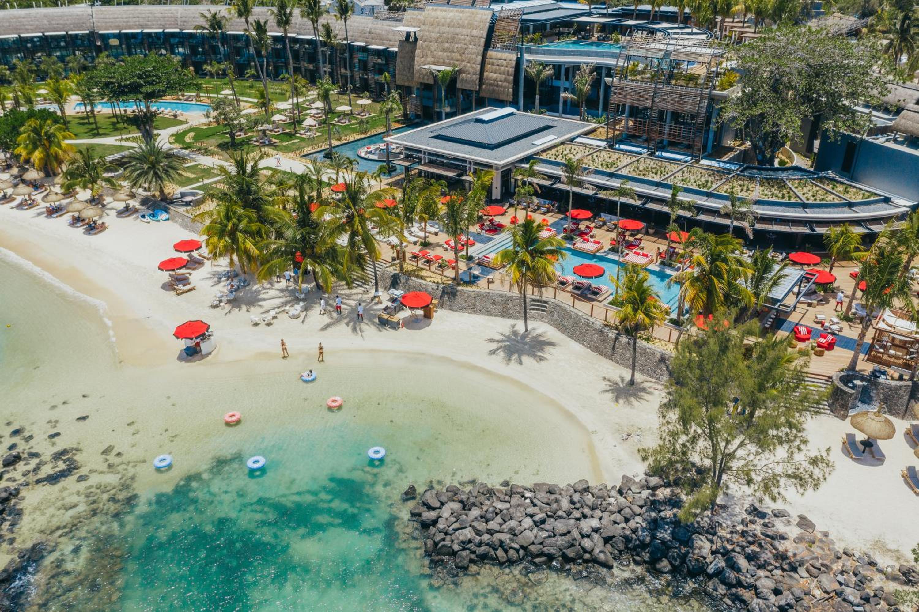 LUX* Grand Baie — вид курорта