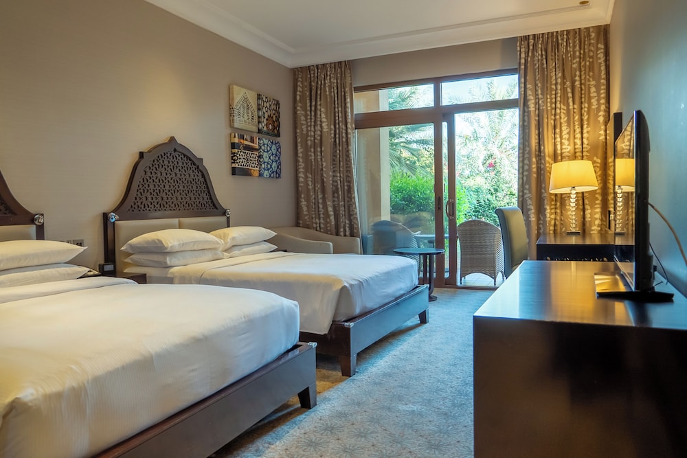 Hilton Ras Al Khaimah Beach Resort — снимок 12