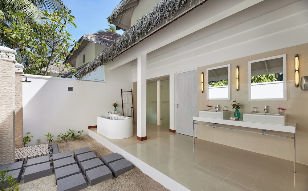 nH Maldives Kuda Rah Resort — снимок 22