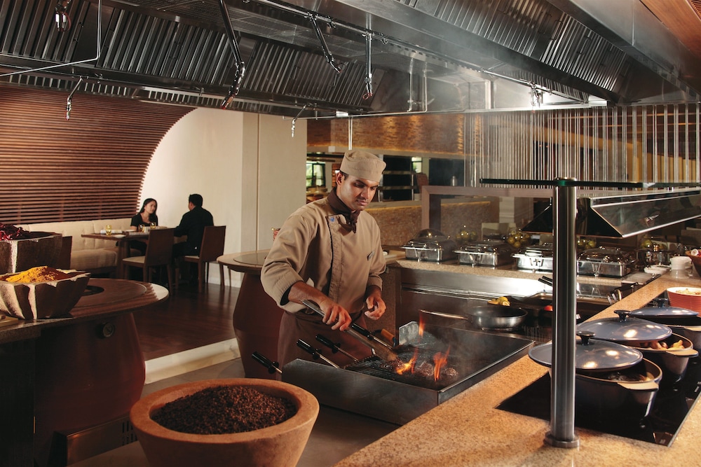 Al Ain Rotana — снимок 19