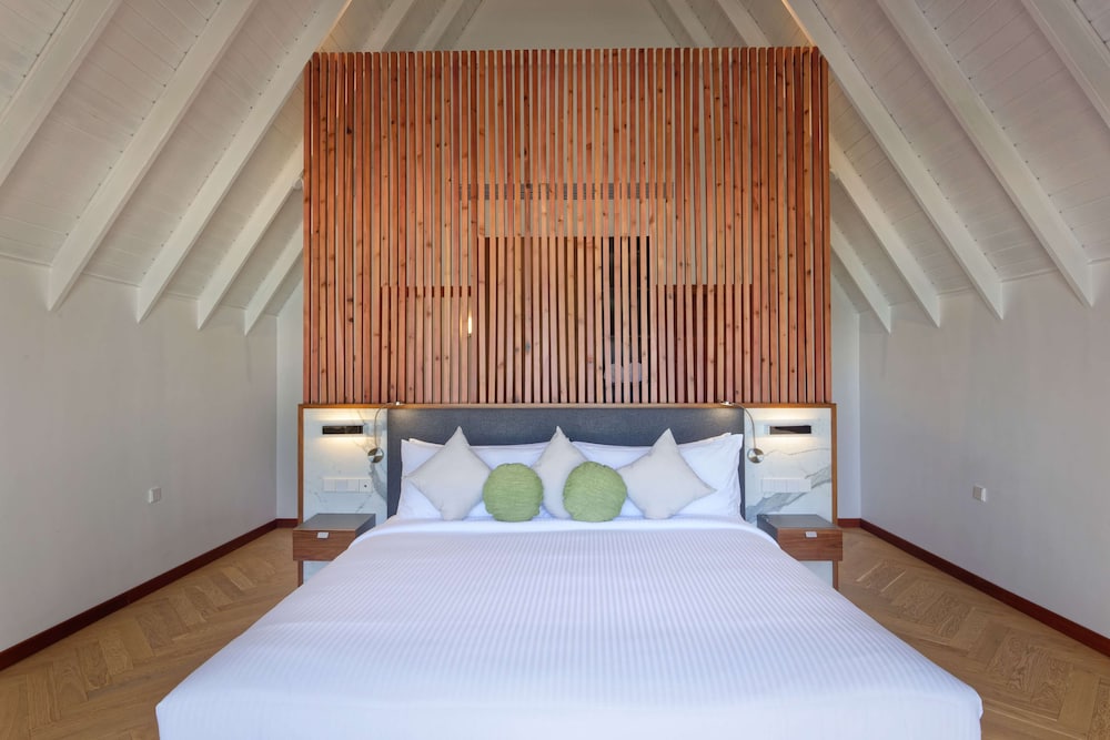 Outrigger Maldives Maafushivaru Resort — снимок 20