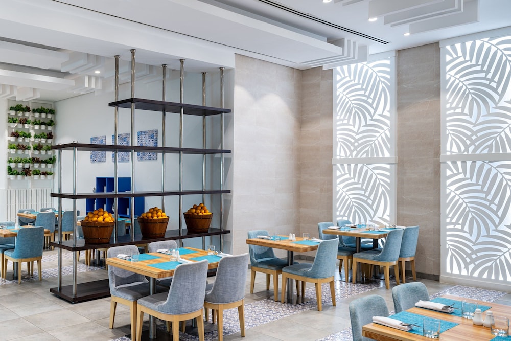 Four Points by Sheraton Sharjah — снимок 24