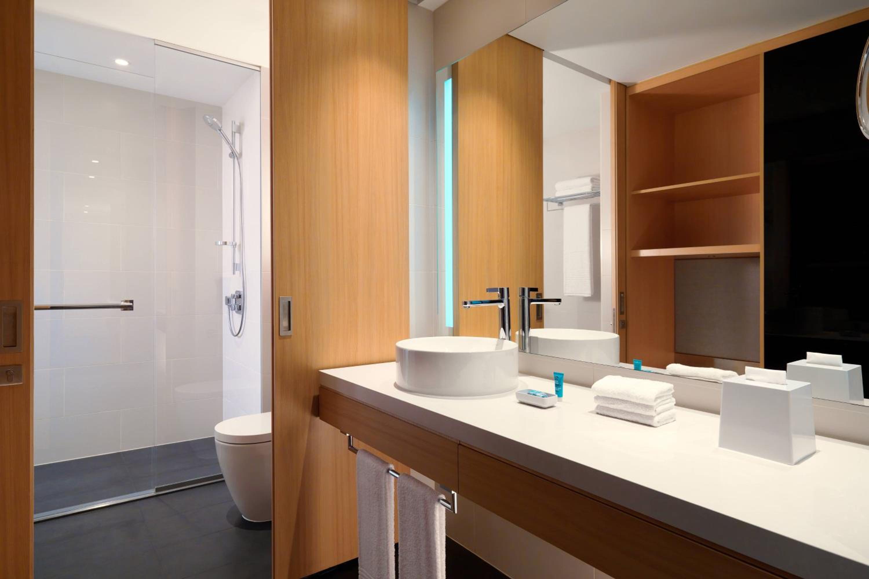 Aloft Dubai Creek, a Marriott Hotel — снимок 24
