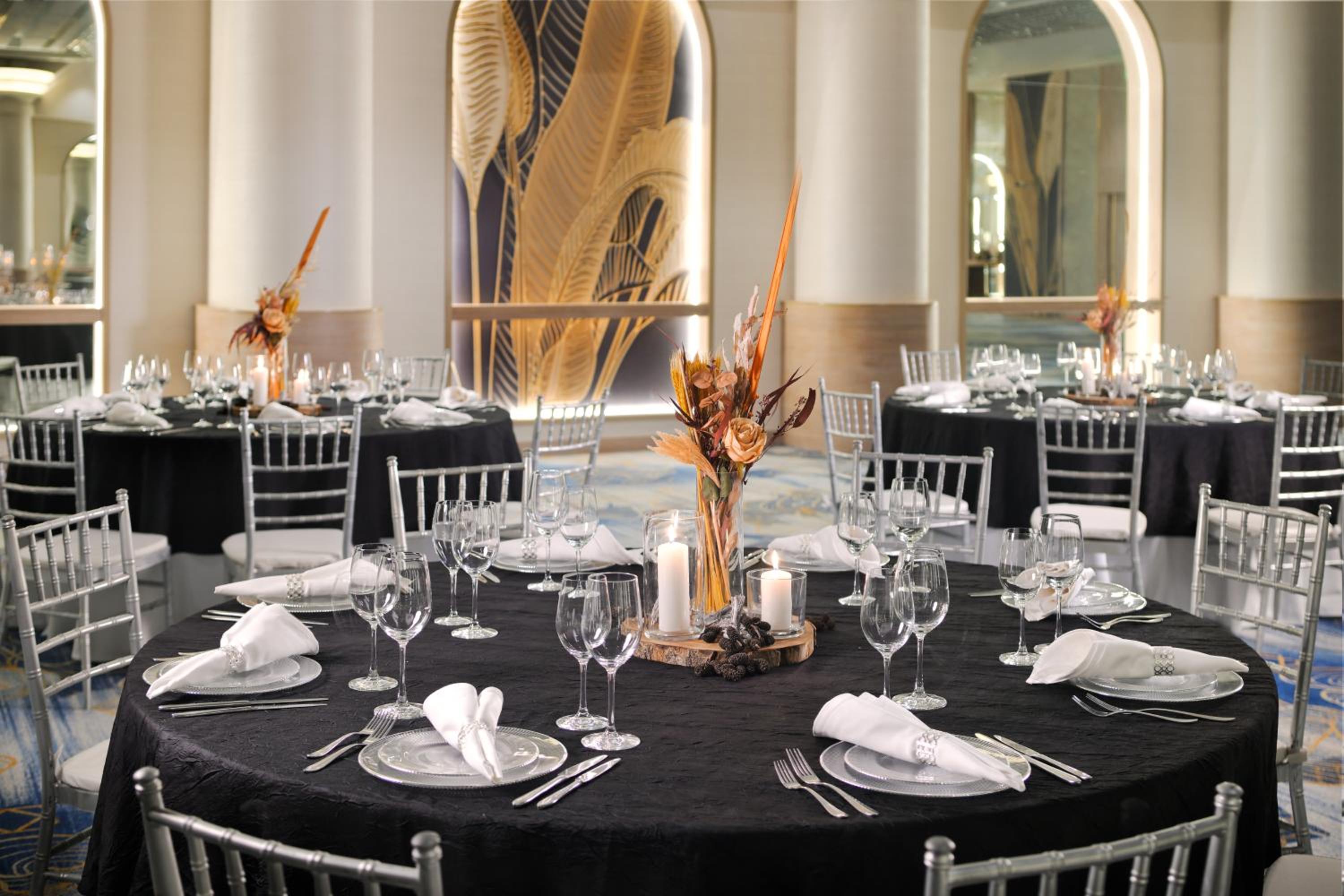 Crowne Plaza Dubai Deira, an IHG Hotel — снимок 10