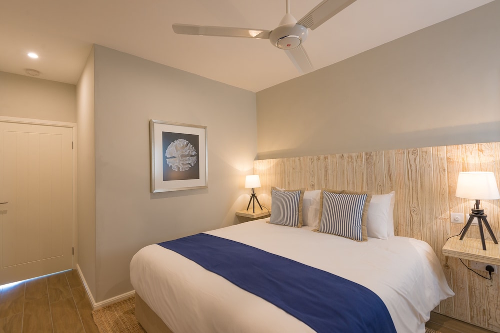 Le Nautique Luxury Beachfront Apartments — снимок 20