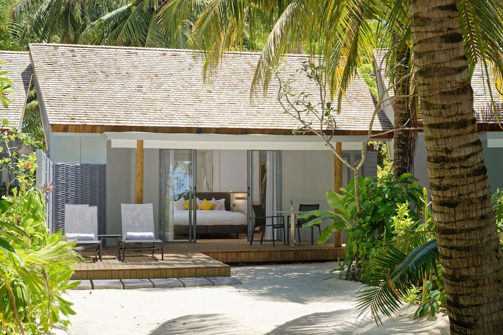 Outrigger Maldives Maafushivaru Resort — снимок 28