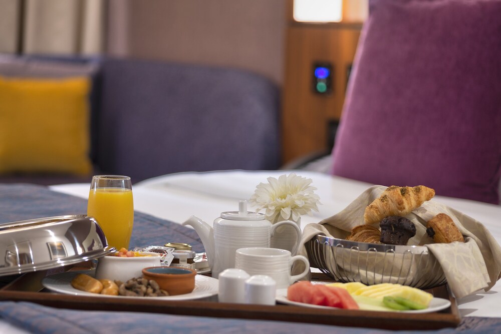 Crowne Plaza Muscat OCEC, an IHG Hotel — снимок 2