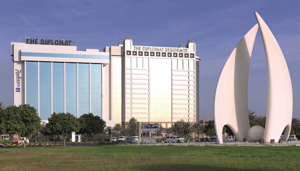 The Diplomat Radisson BLU Hotel, Residence & Spa — вид курорта