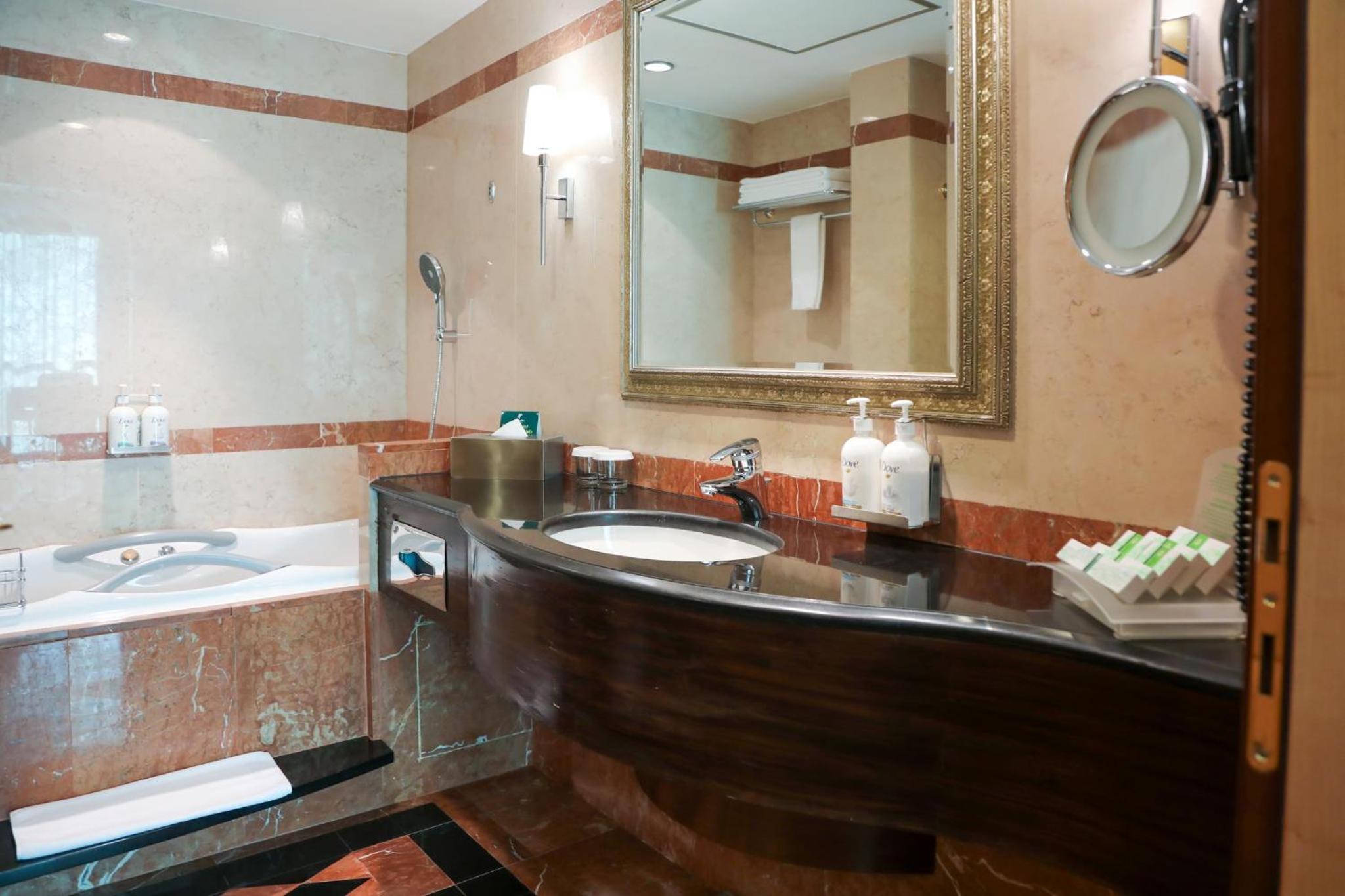 Holiday Inn Kuwait Al Thuraya City, an IHG Hotel — снимок 18