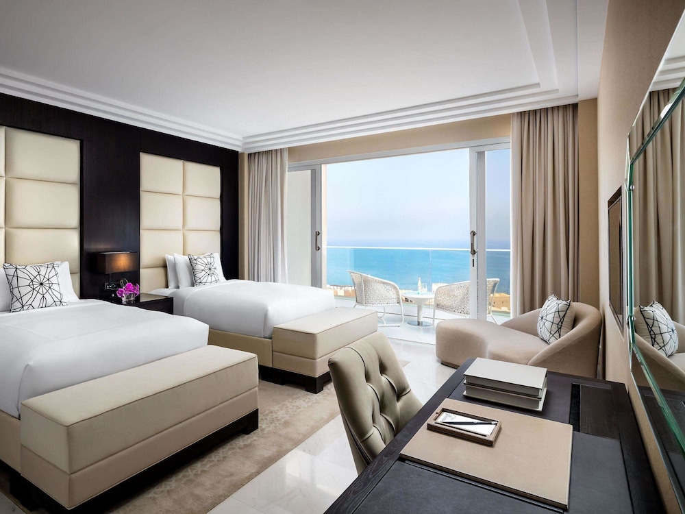Fairmont Fujairah Beach Resort — снимок 18