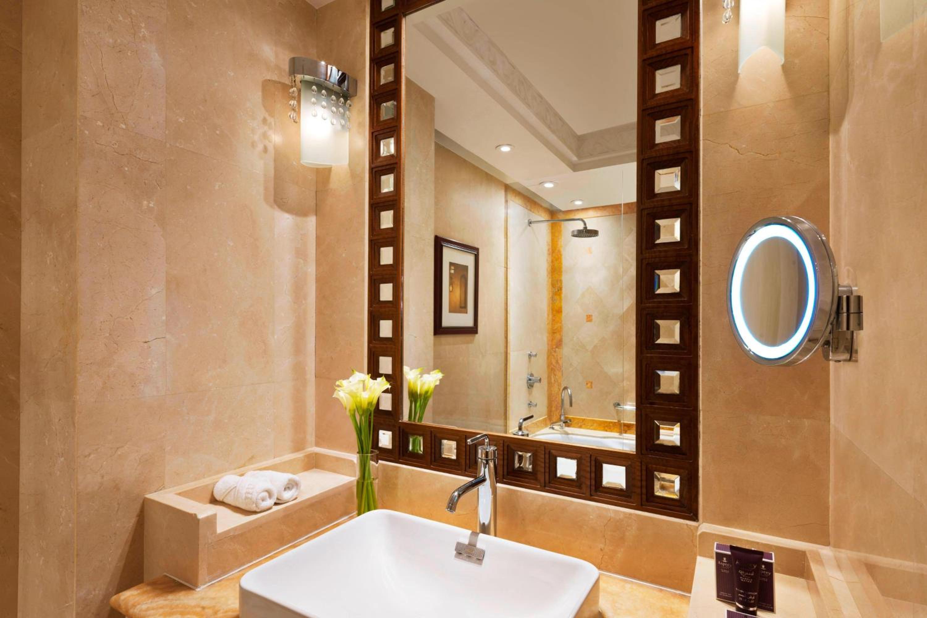 Al Bustan Palace, a Ritz-Carlton Hotel — снимок 16