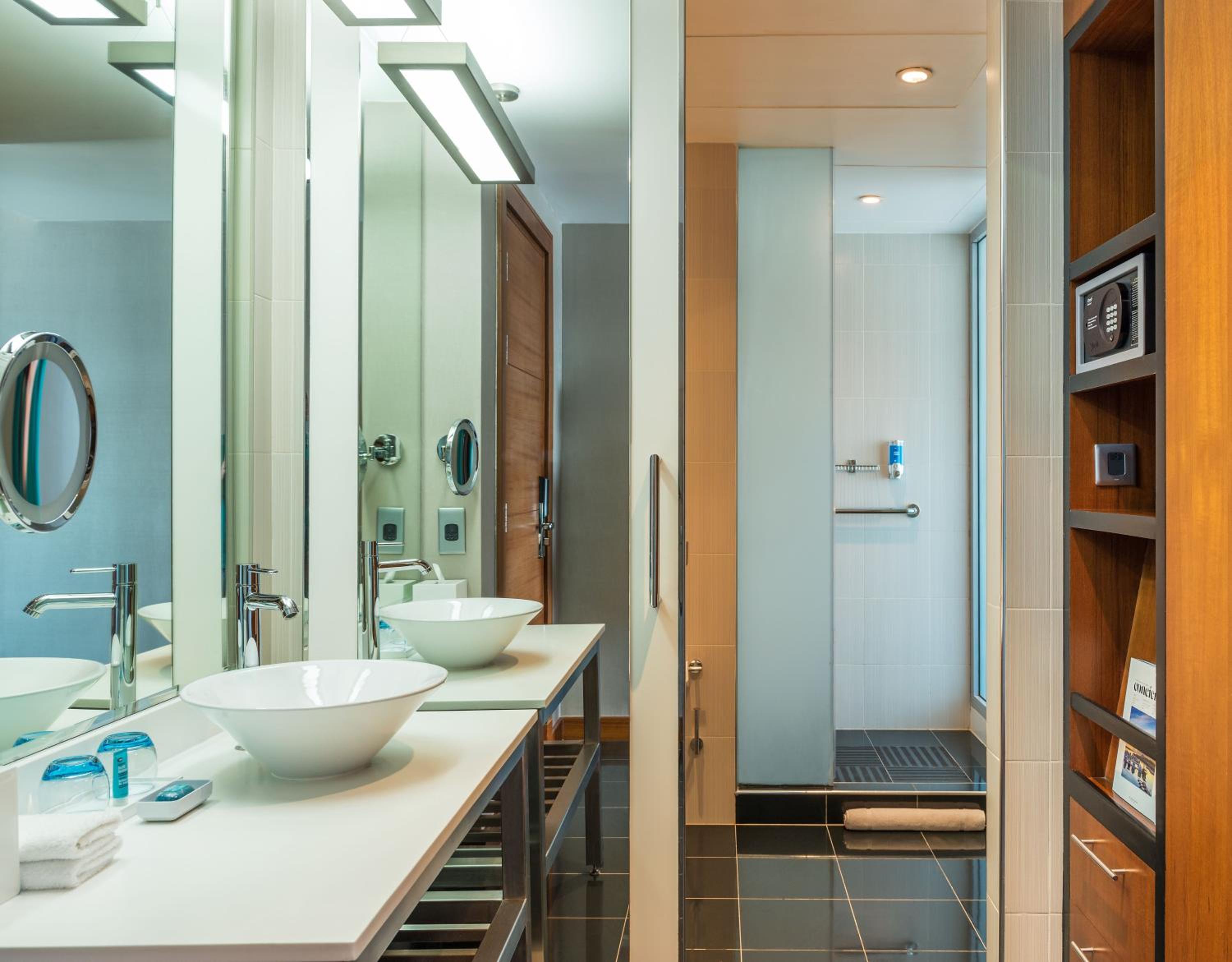 Aloft Abu Dhabi, a Marriott Hotel — снимок 9